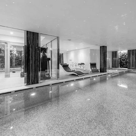 Apartmán Entire Chalet With Pool And Cinema